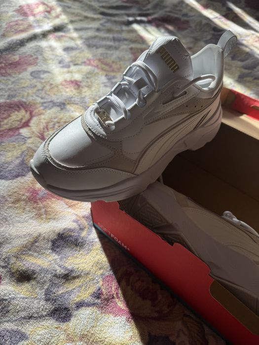 Кросівки puma білого кольору розмір 39