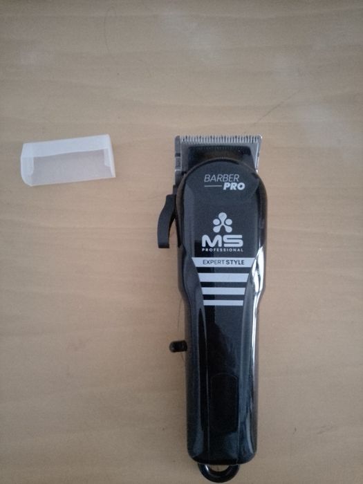 Máquina de cortar cabelo profissional a bateria - MS Professional