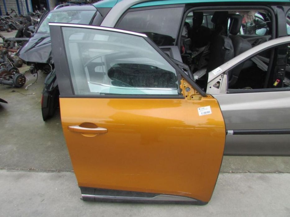 Porta Frente Direita Renault Scenic do ano 2016