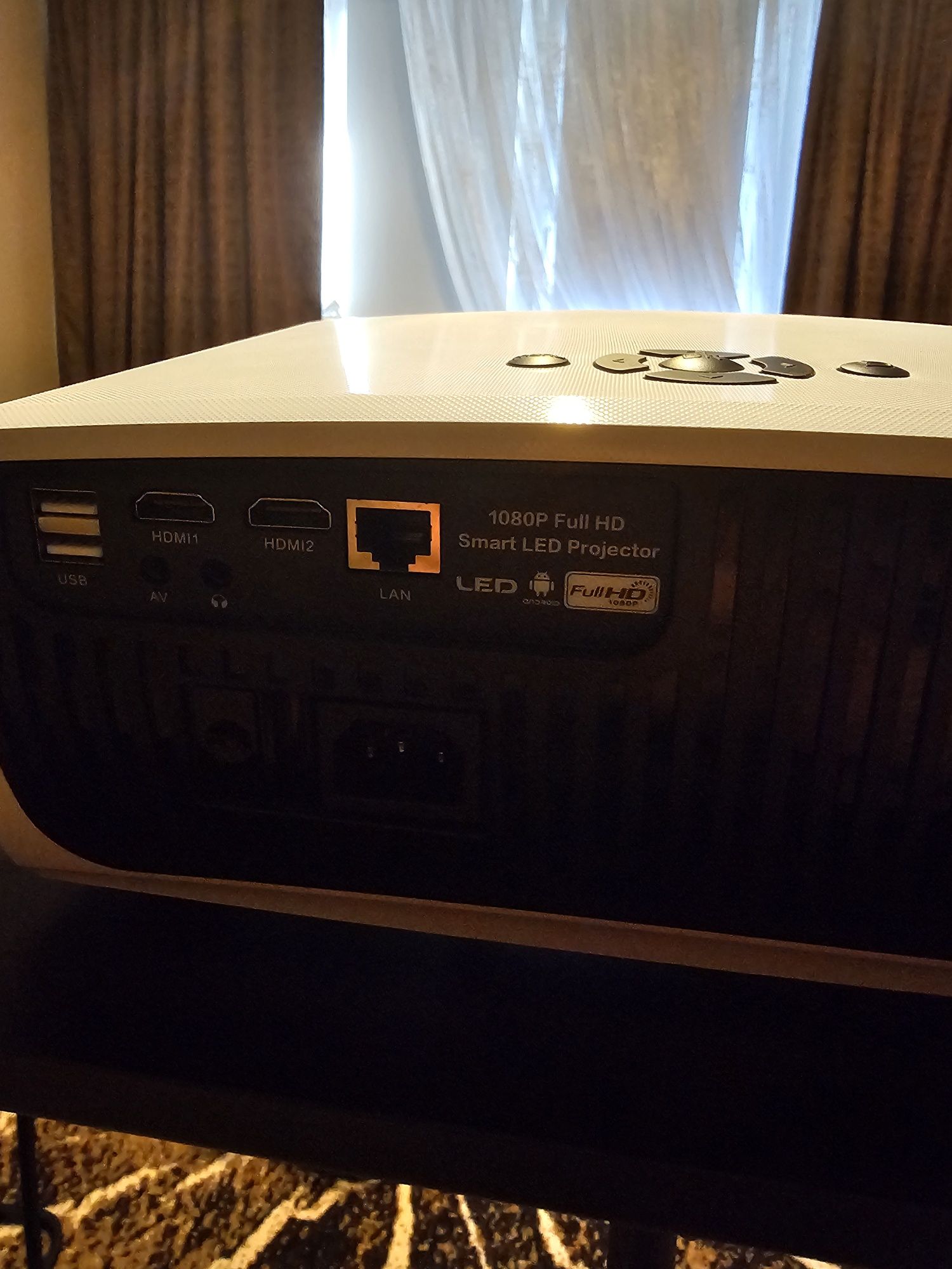 Kino domowe! Projektor WZATCO C3S-16 Full HD Android  Dźwięk 20w