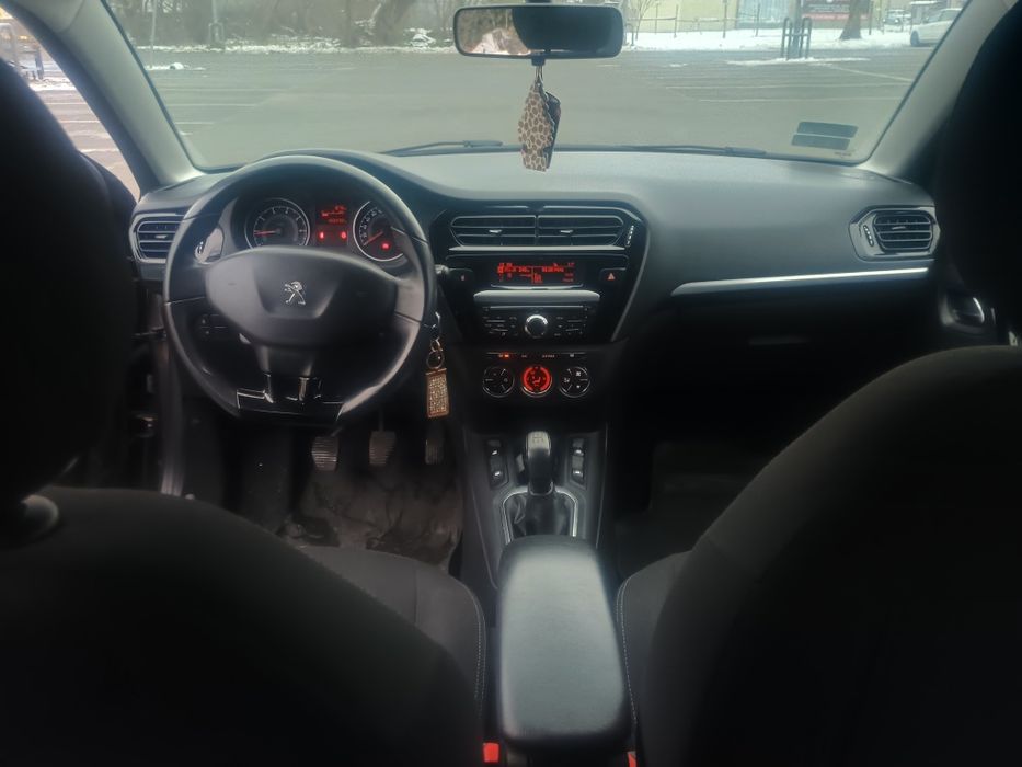 Sprzedam Peugeota 301. 1.6 HDi 160 tyś km. Posiadam go już od 9lat