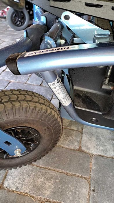 Elektryczny wózek inwalidzki Forest 3 marki Vermeiren