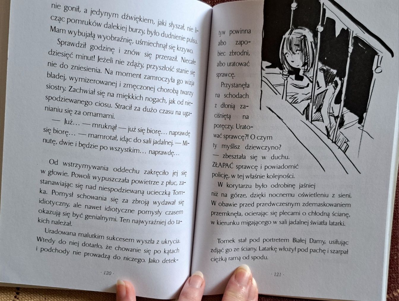 Książka młodzieżowa "Zuzia na zamku białej damy" Mariusz Niemycki