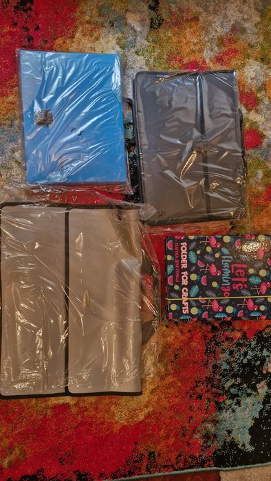 Папки ,портфели,