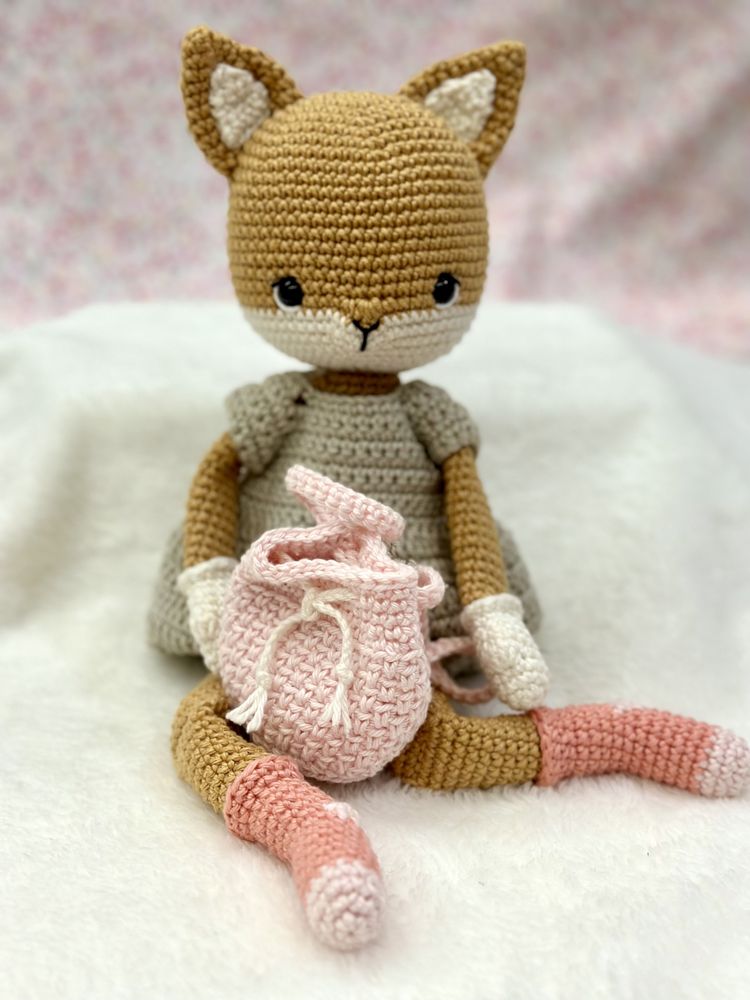 Raposa em amigurumi / croché