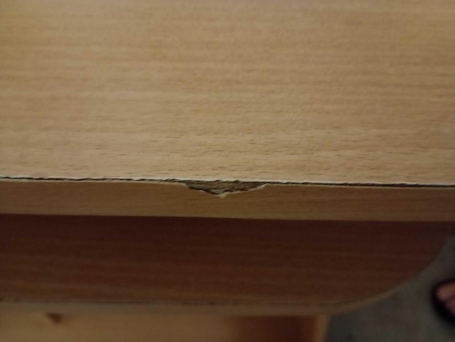 Biurko w kolorze buk