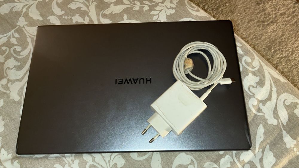 Portatil Huawei d14 Amd ryzen 5 8gb