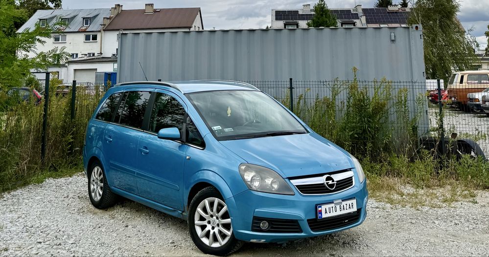 Opel Zafira 1.6 > LPG > 7-Osob > 2007 > Klima > Alufelgi > Hak