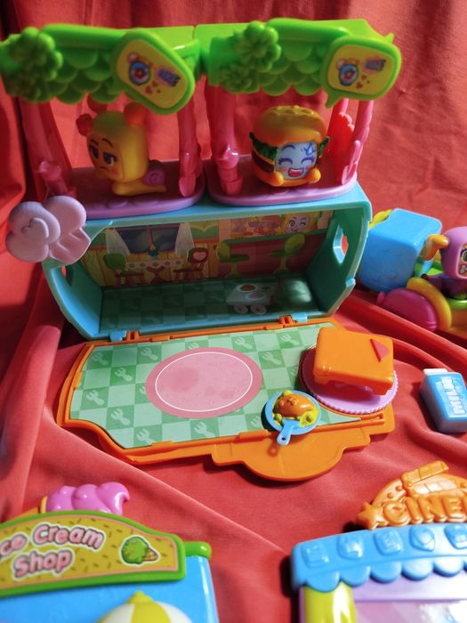 колекція фігурок моджи попс