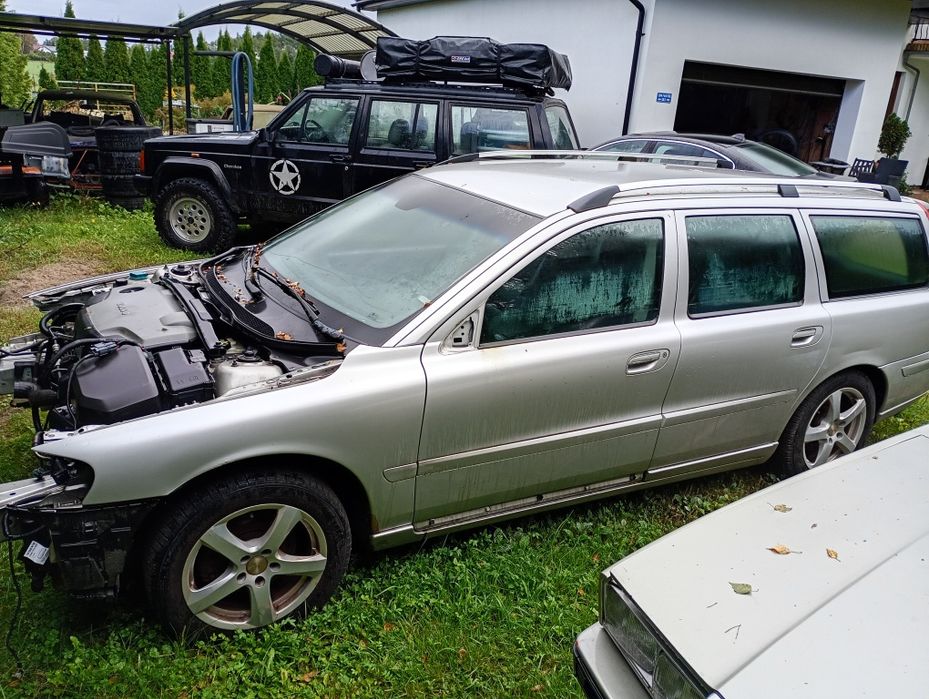 Volvo V70 2005 r. 2.4 d części