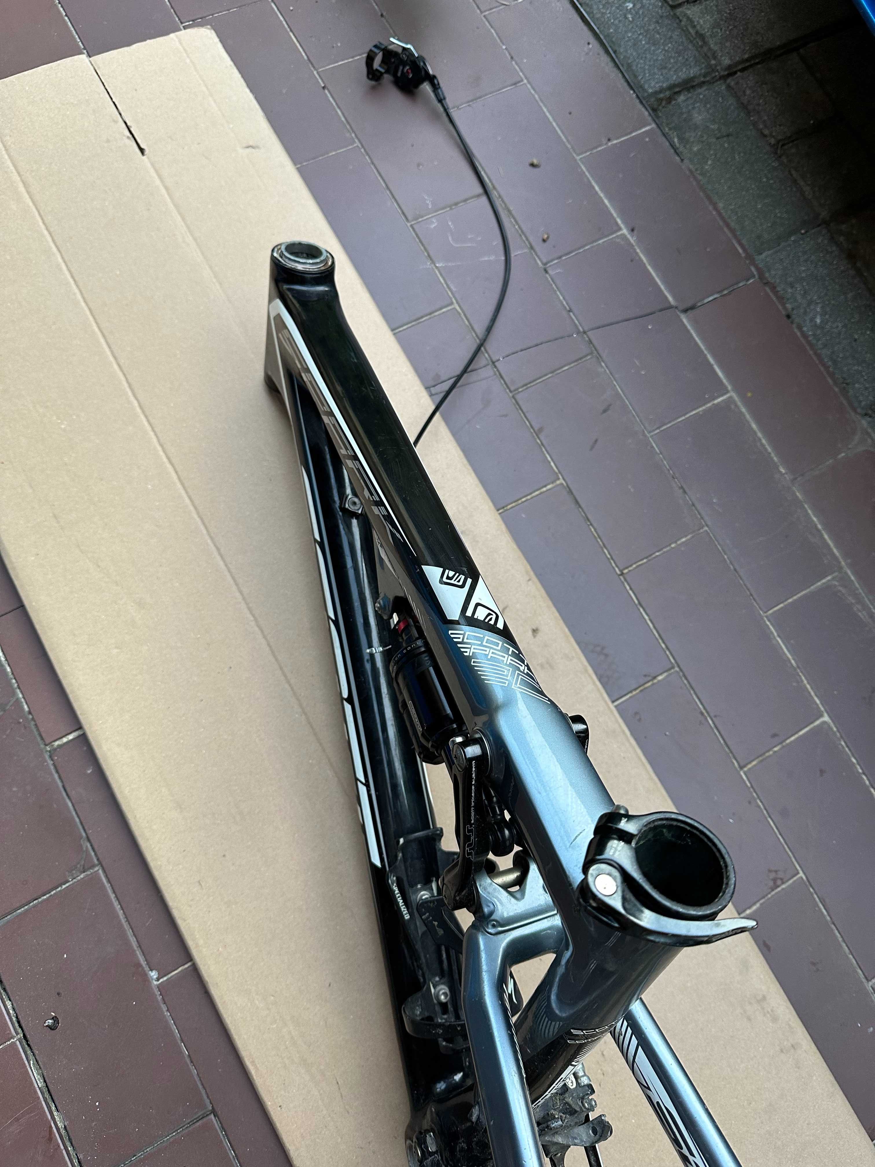 Rama SCOTT Spark Carbon 26" + Damper DT Swiss