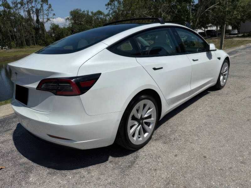 2021 Tesla Model 3 Standard Range Plus