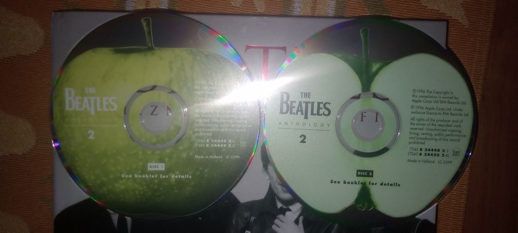 Album The Beatles Nieznane fotografie plus CD Antologia 2