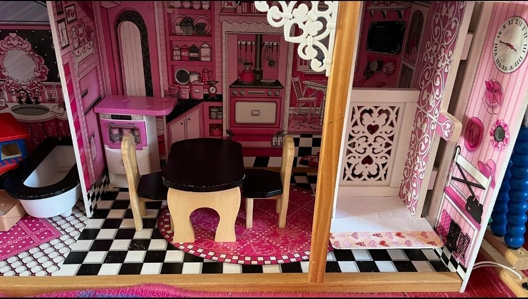 Domek dla lalek barbie duży różowy  trzypiętrowy lalki Barbie meble