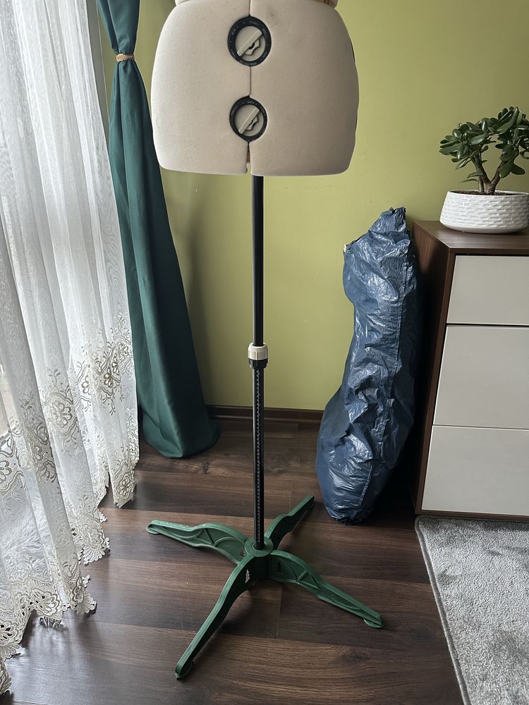 Manekin krawiecki  na nóżce regulowanej