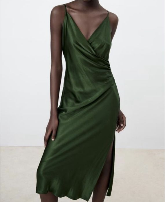 Сукня Zara. Сукня у білизняному стилі. Шелковое платье