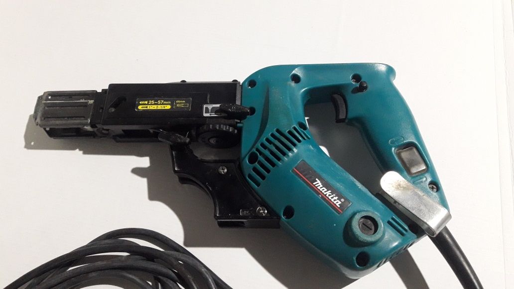 Makita 6834 wkrętarka taśmowa sieciowa