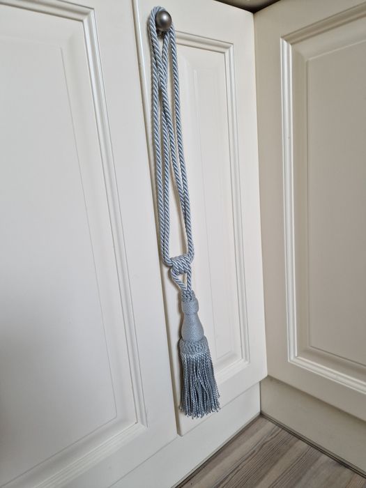 Chwost , szary , grafitowy , duży,  61cm , piekny jak nowy