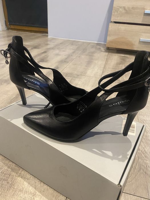 Czarne czółenka, szpilki WOJAS