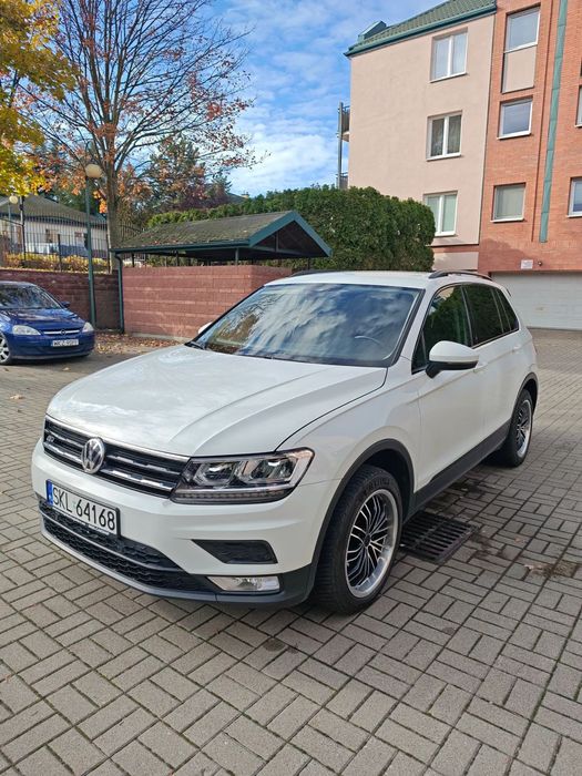 Volkswagen Tiguan Sport & Style - 4x4, DSG, NAVI, Alcantara, kamera cofania, LED