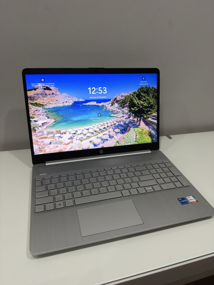 HP 15s-fq5030np c/ oferta de Rato HP