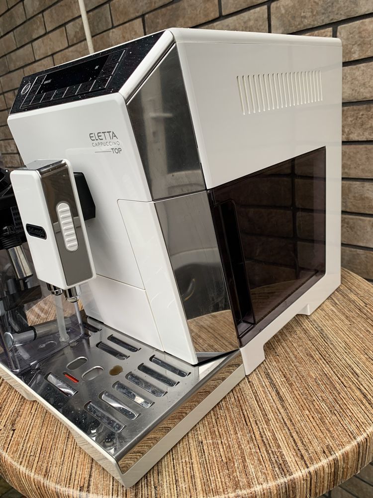 Кофемашина Delonghi  Eletta Cappuccino