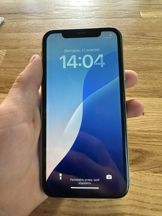 Продам айфон 11 на 64гб