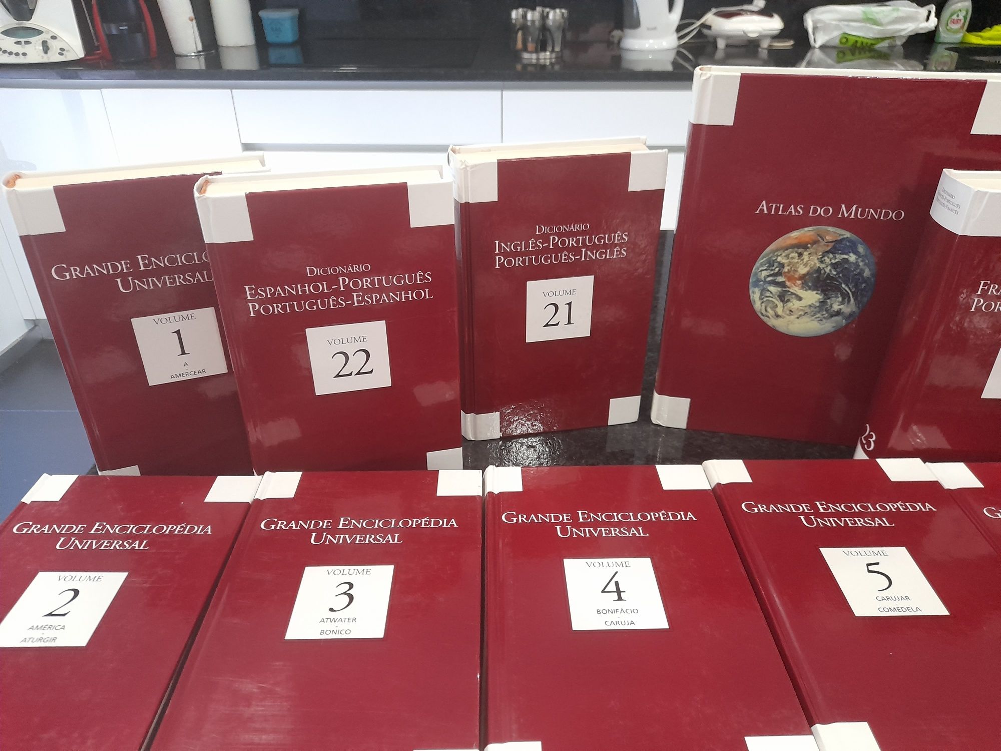 Enciclopédia Universal 30 livros