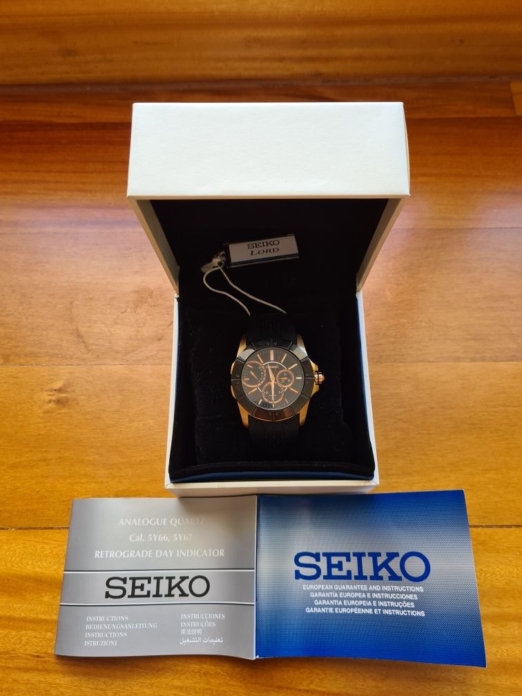 NOVO - Relógio SEIKO Lord SNT032P1- Quartzo Analógico / 43mm / Aço