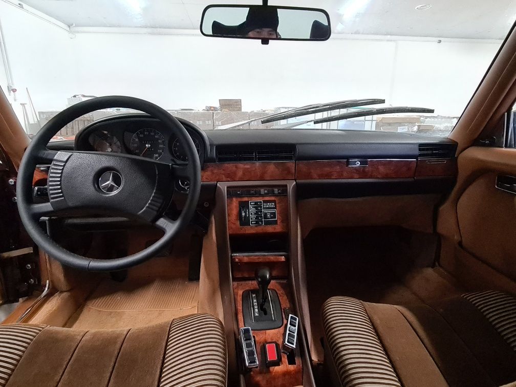 Mercedes w116 450 SEL