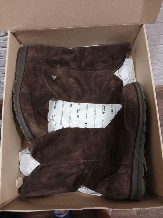 Продам тёплые угги 36-37р