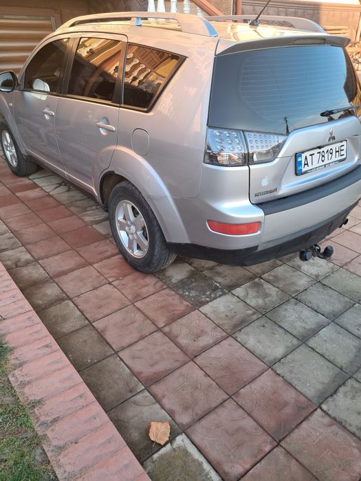 Митсубиси аутлендер