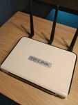 Router TP-LINK: TL - WR1043ND