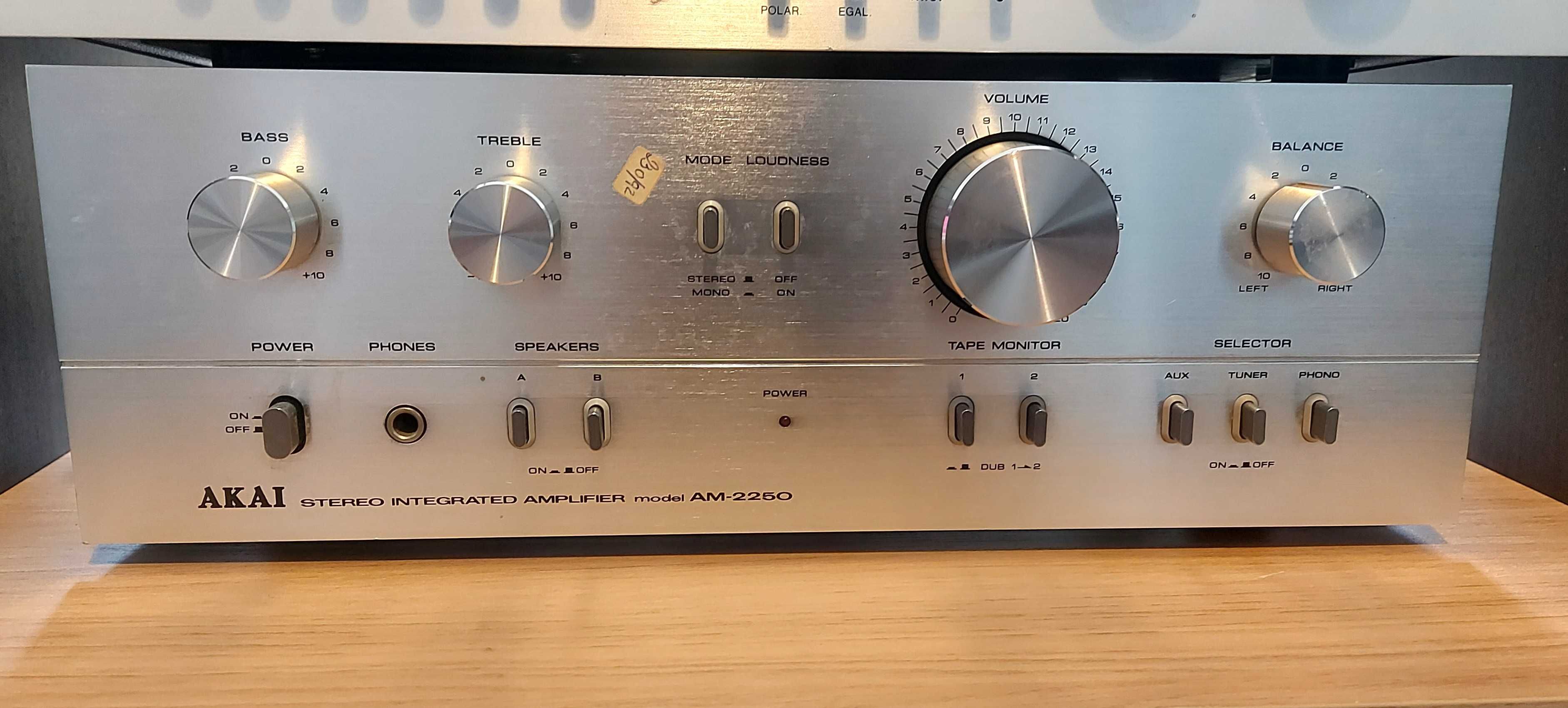 Aparelhagem Akai + Continental Edison com 2 Colunas