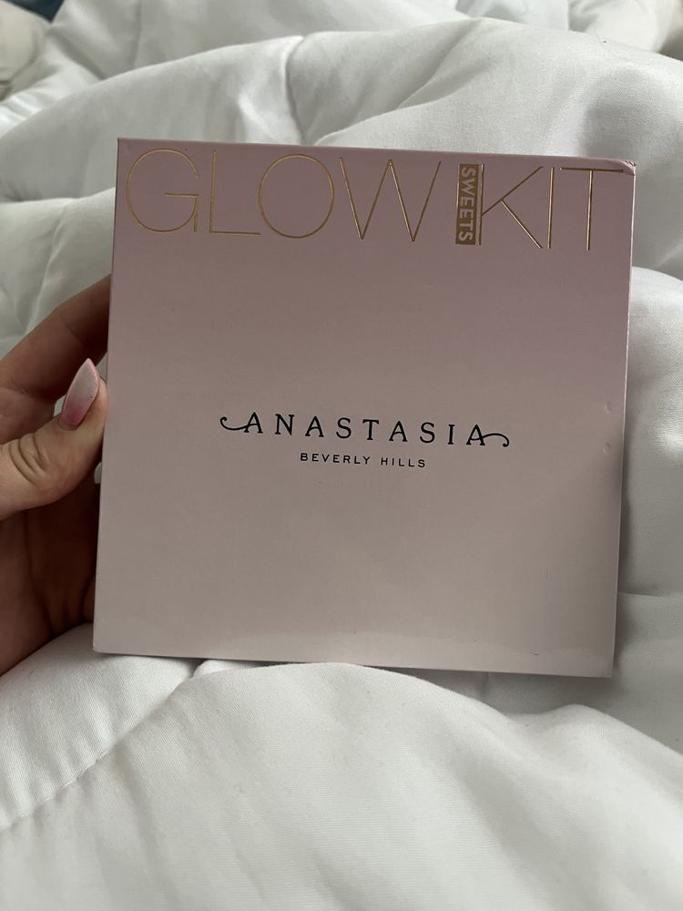 paleta sweets Anastasia Beverly Hills glow kit