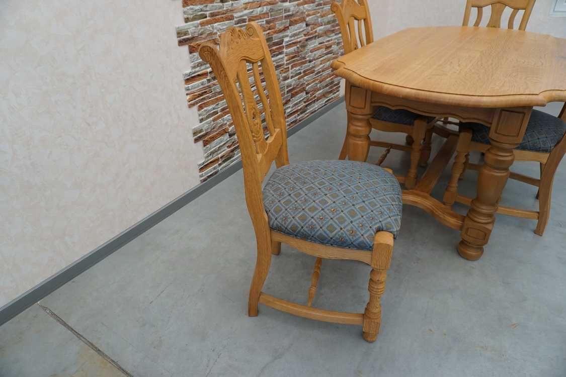 Stół rozkładany + 4 krzesła dębowych lity dąb