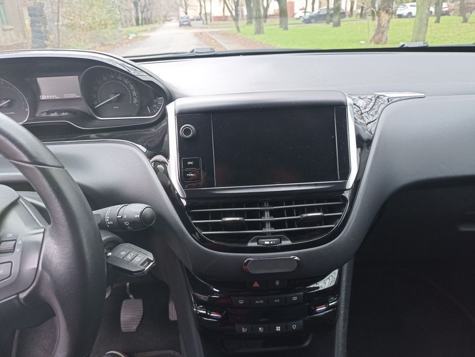 Peugeot 208 2020 року