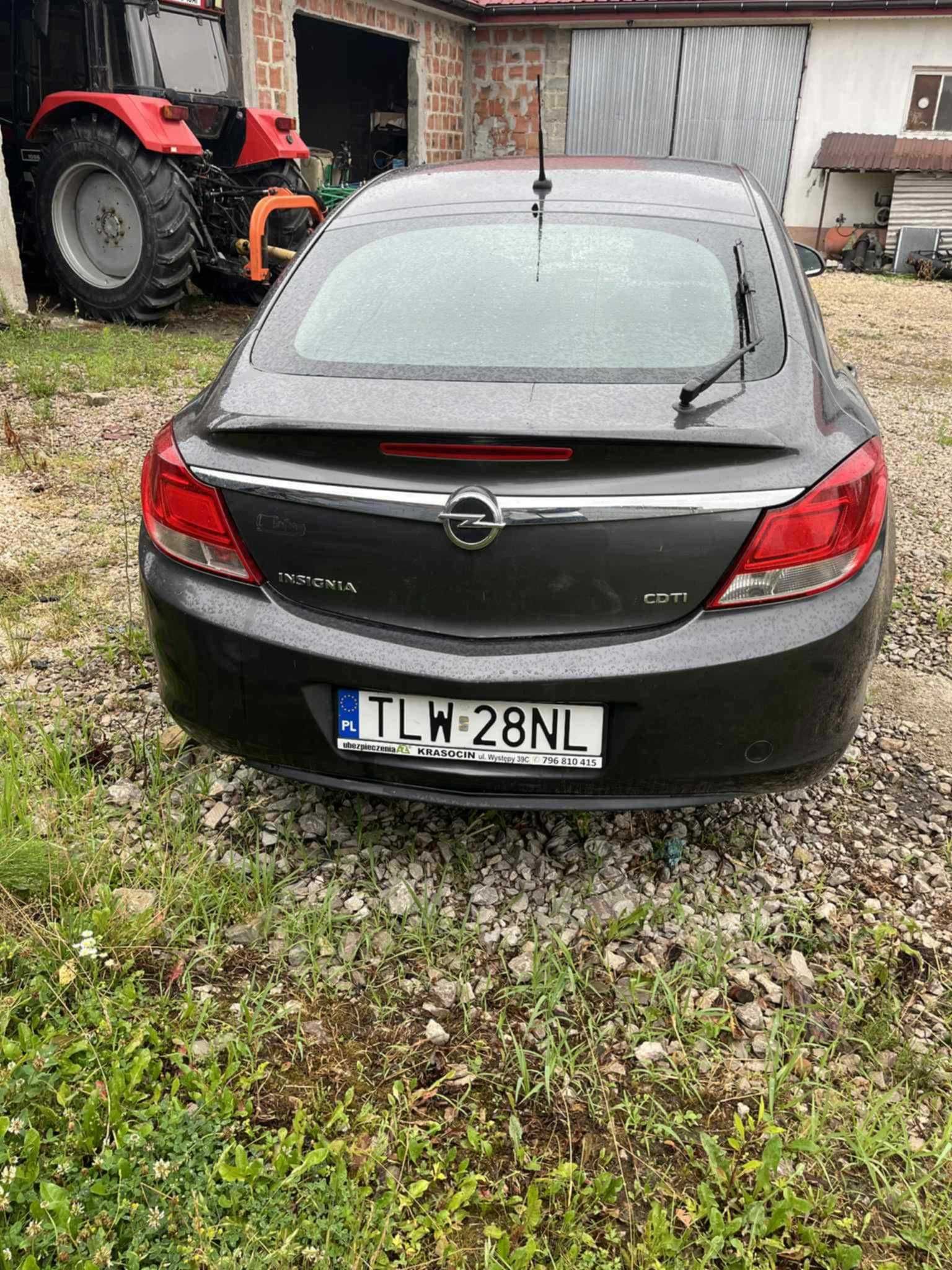 Opel insignia uszkodzony