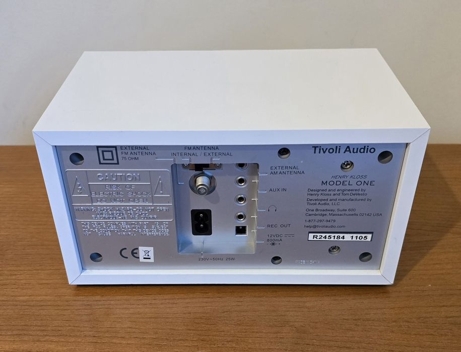Rádio Tivoli Model 1 (branco)
