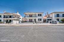 Moradia T4 para venda