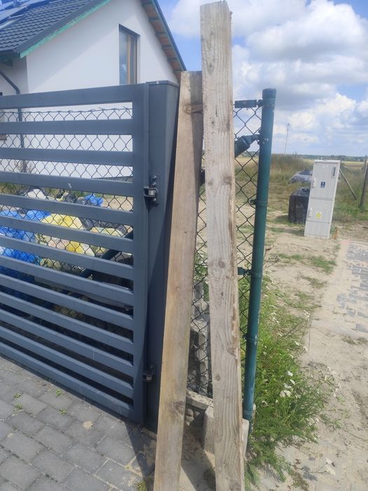 Belki 100 mm na 100 mm (10cm na 10cm) różne długości