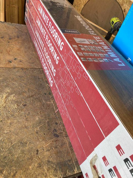 Panele Egger Dąb Punata AC5 8mm 4,5 paczki