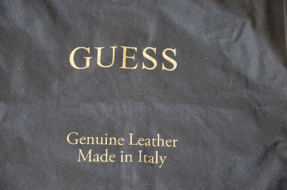 worek przeciwkurzowy Guess na torebkę/buty