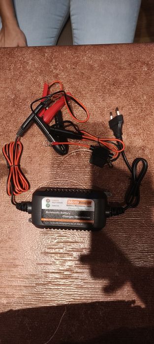 Carregador de baterias 12v carro/mota