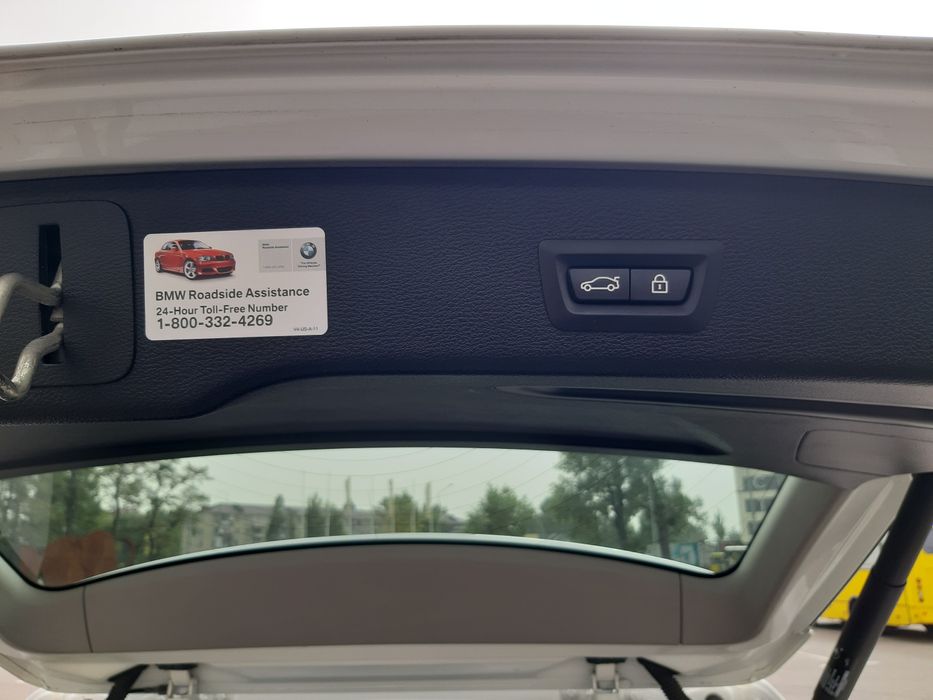 BMW X3 Подам автомобіль.  Авто не битий не фарбований на 100%.