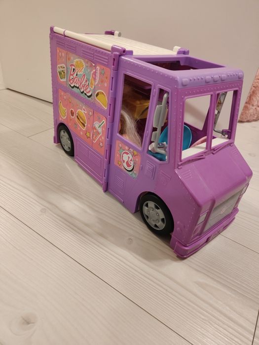 Food truck Barbie