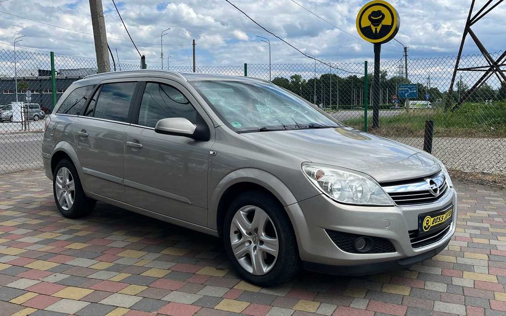 Opel Astra  2008