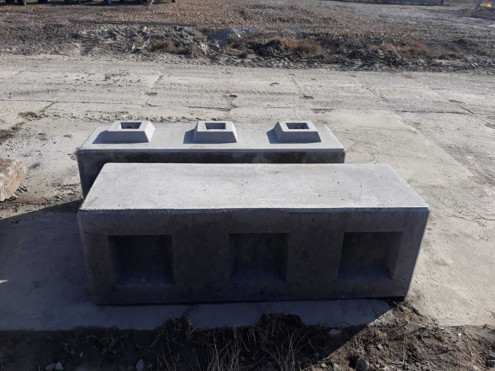 Nowa forma 180x60x60 z przegrodami do betonu, mury oporowe