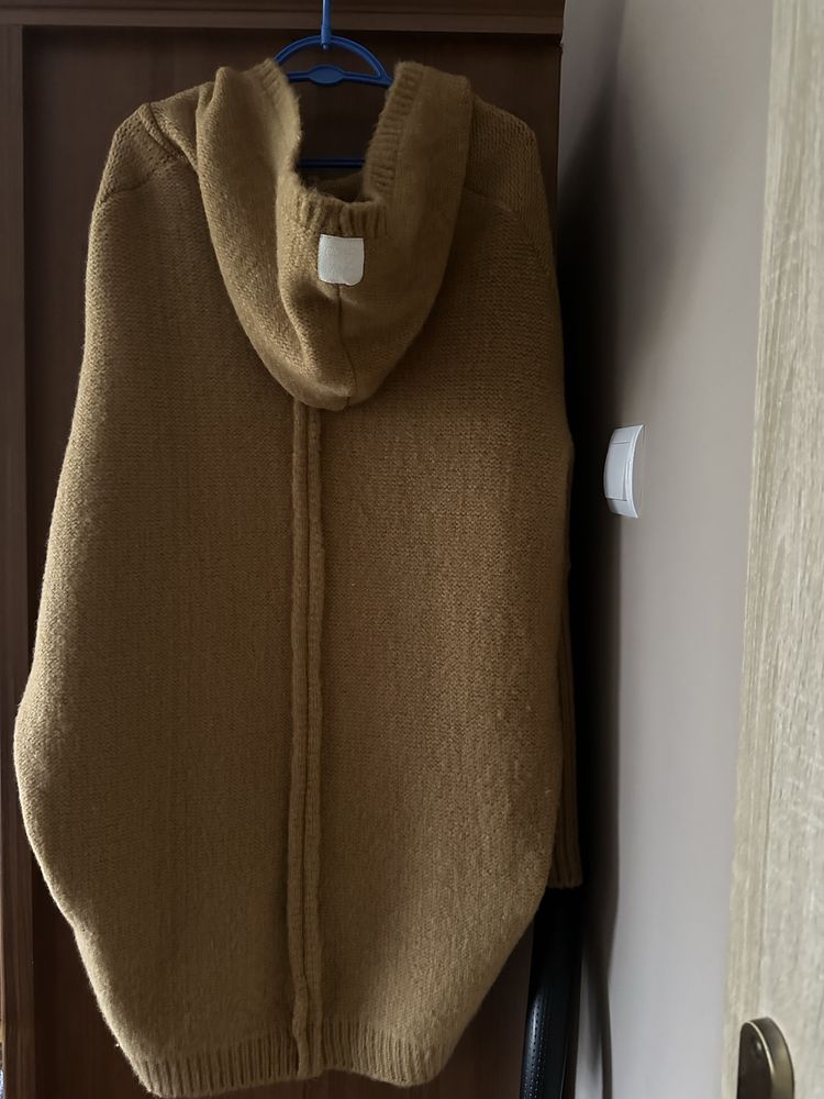 Sweter kadigram camel