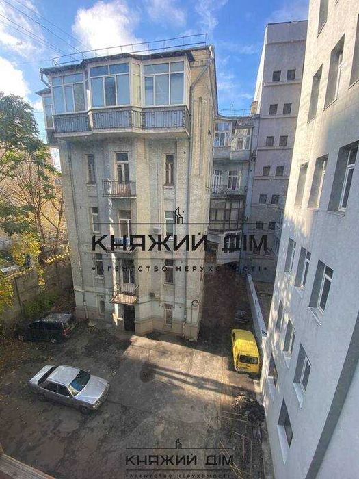 Продаж 3 кімнатна квартира м. Олімпійська КОД 21147044